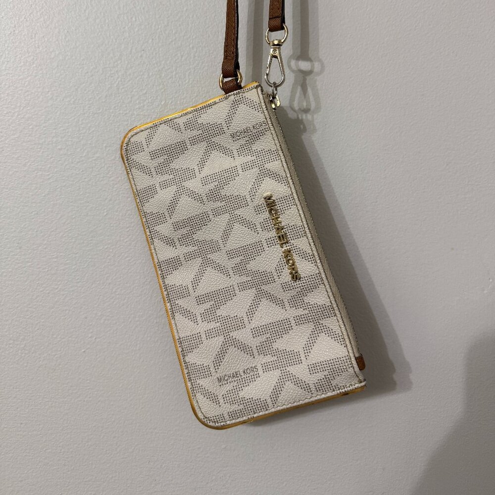 Michael Kors Clutch Wristlet